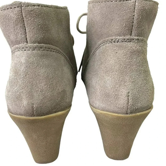 White Mountain Suede Leather Wedge Heel Ankle Boots Lace Up Size 9M Light Gray - Picture 4 of 12
